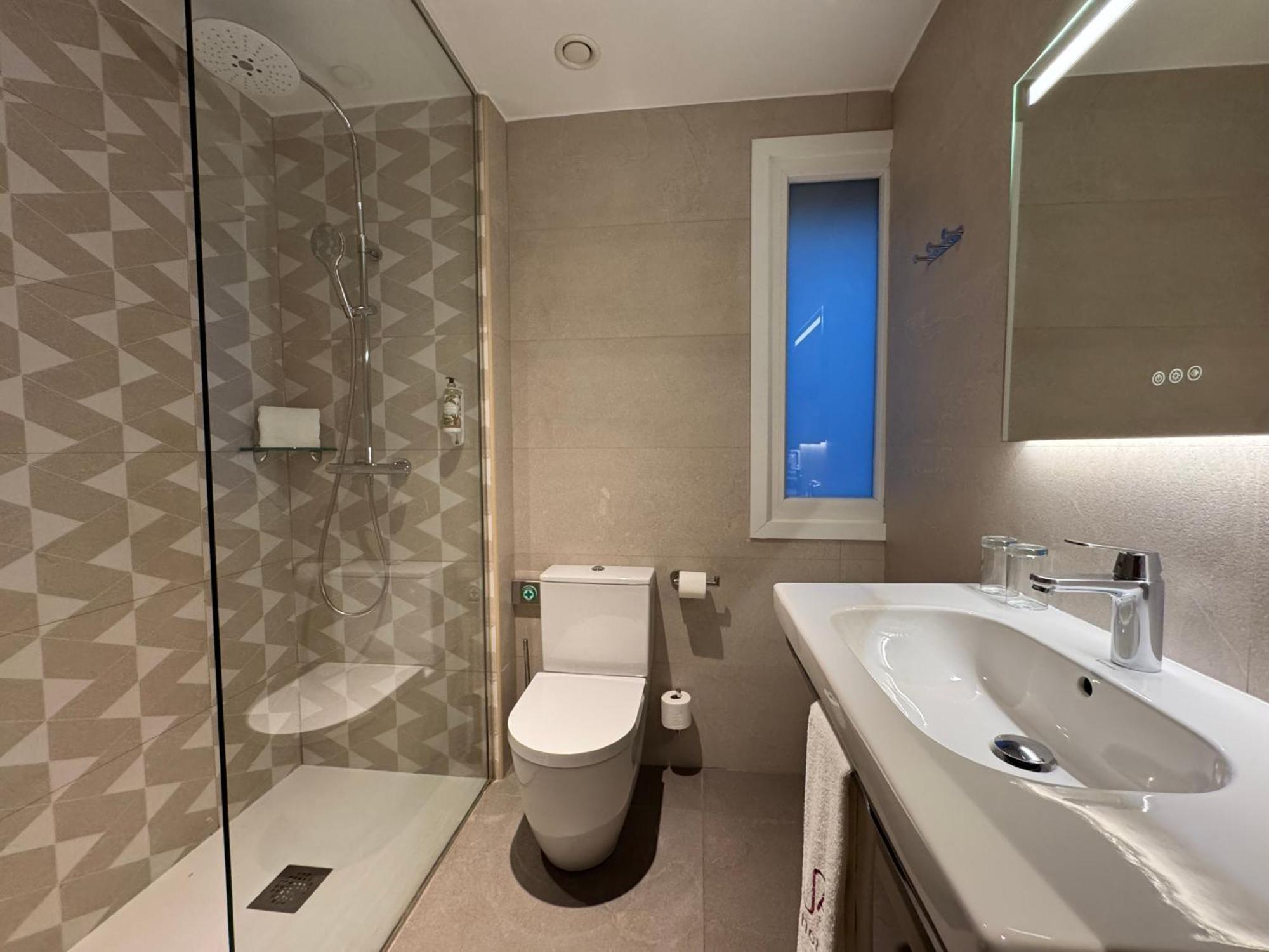 Urban A+++ Hotel Tres Cantos Ngoại thất bức ảnh