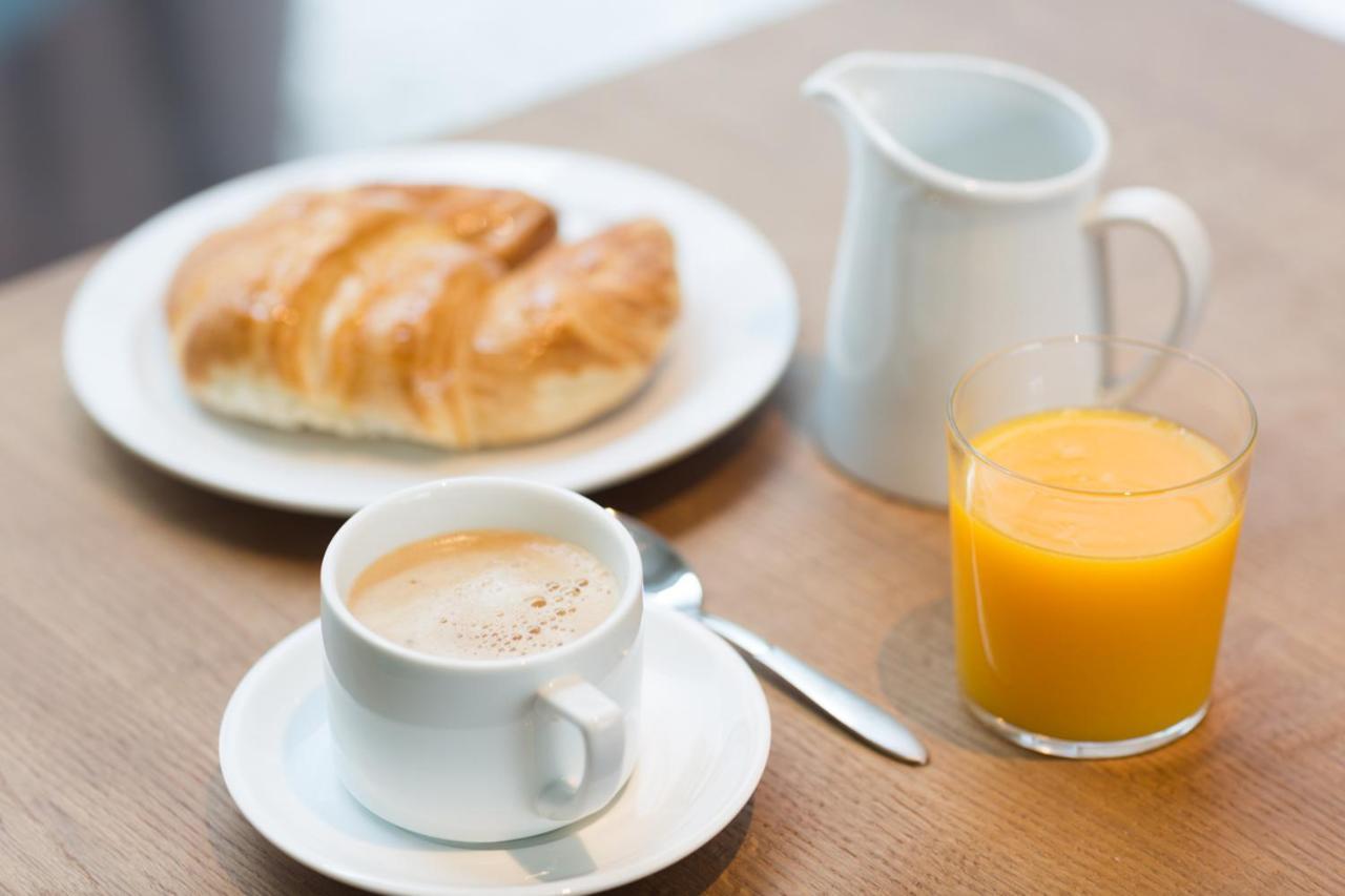 Urban A+++ Hotel Tres Cantos Ngoại thất bức ảnh