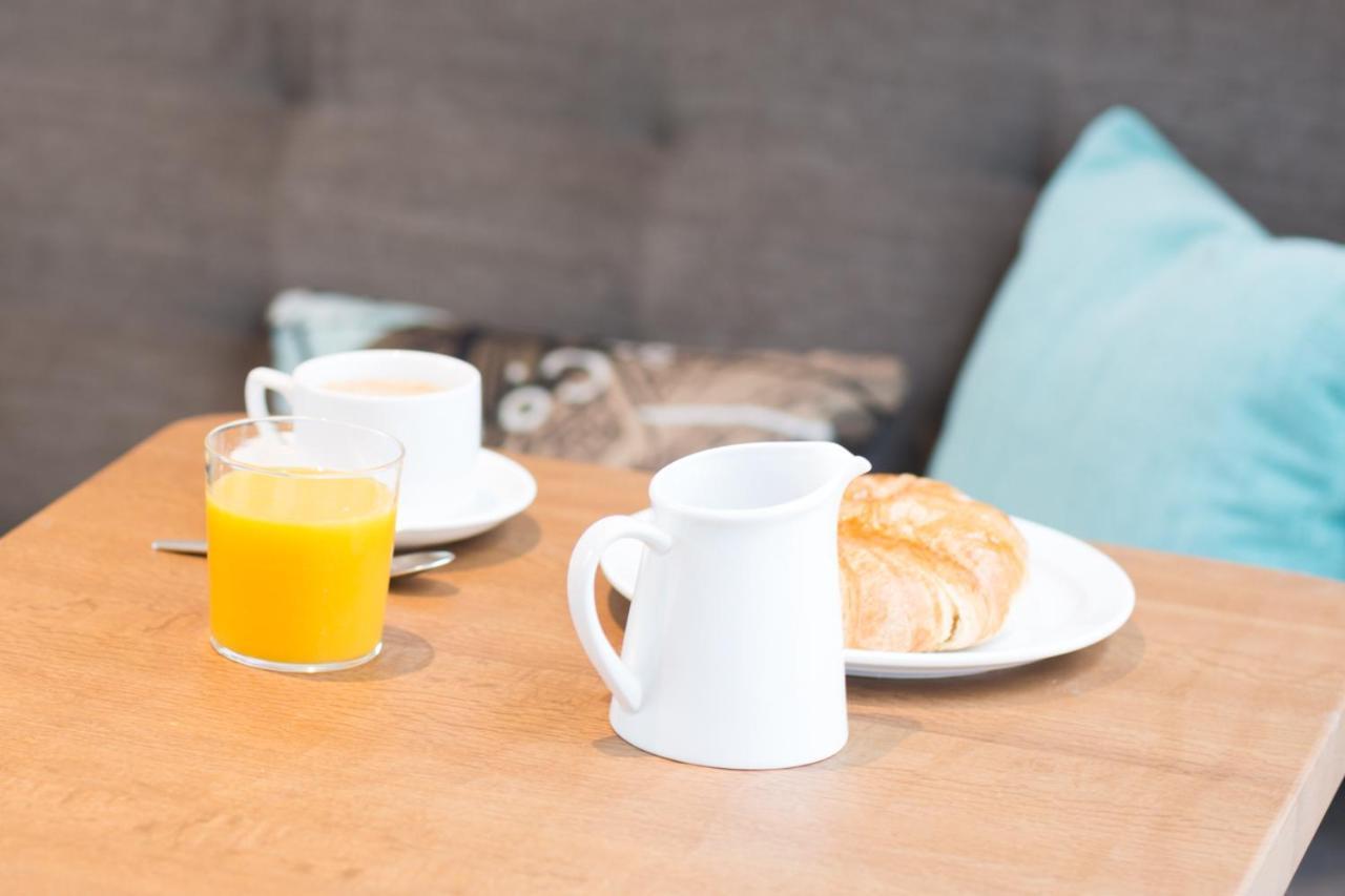 Urban A+++ Hotel Tres Cantos Ngoại thất bức ảnh